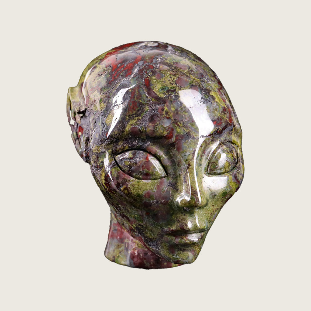 3.0" Dragon Blood Alien Skull Carving  #CSC0010